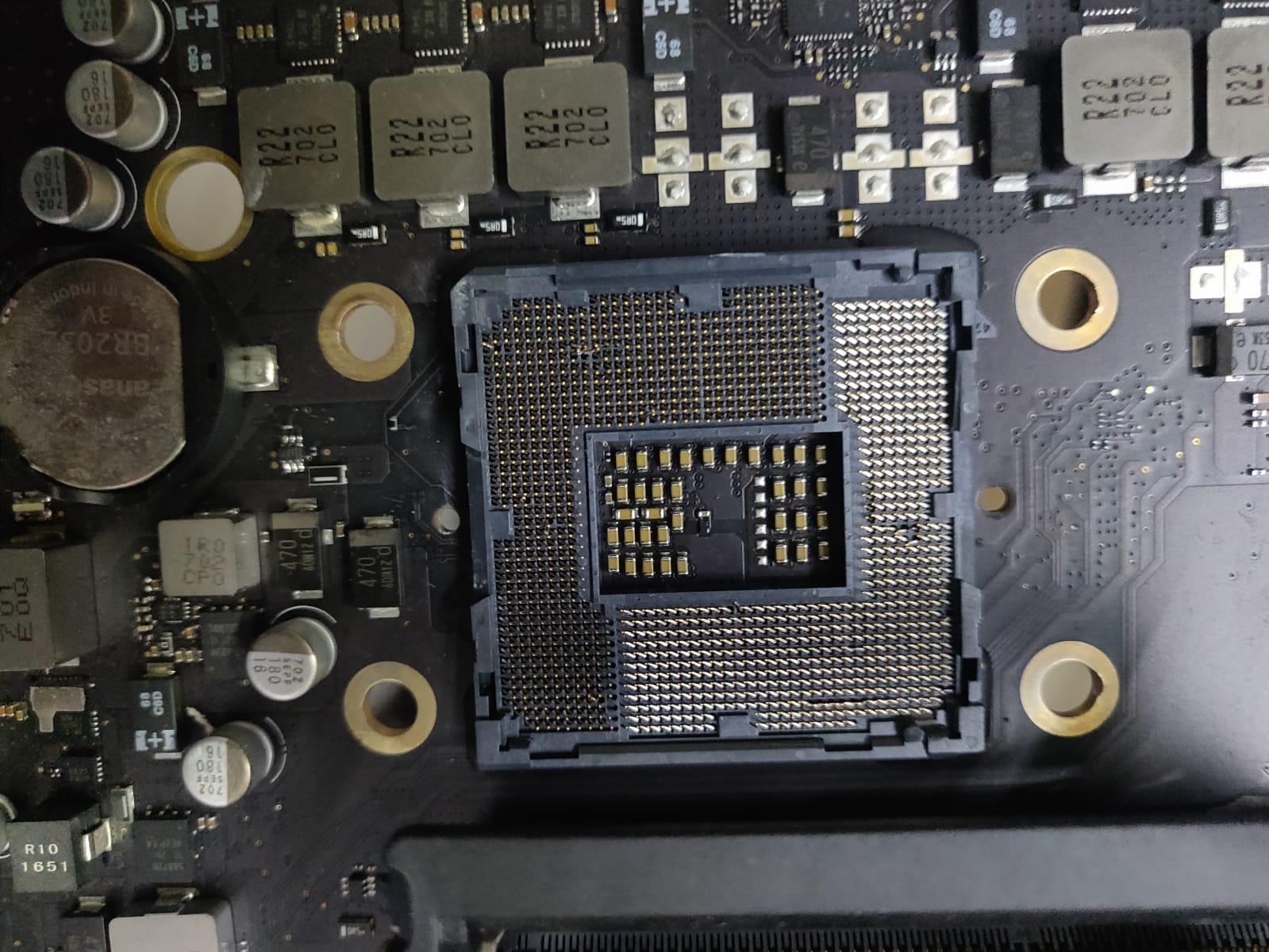 Be careful when you want to replace the CPU Imac Slim A1419